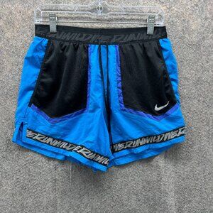 short nike wild run